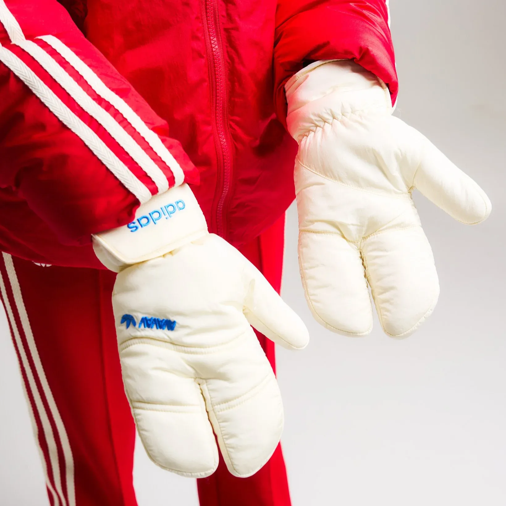 Gloves - Image 2